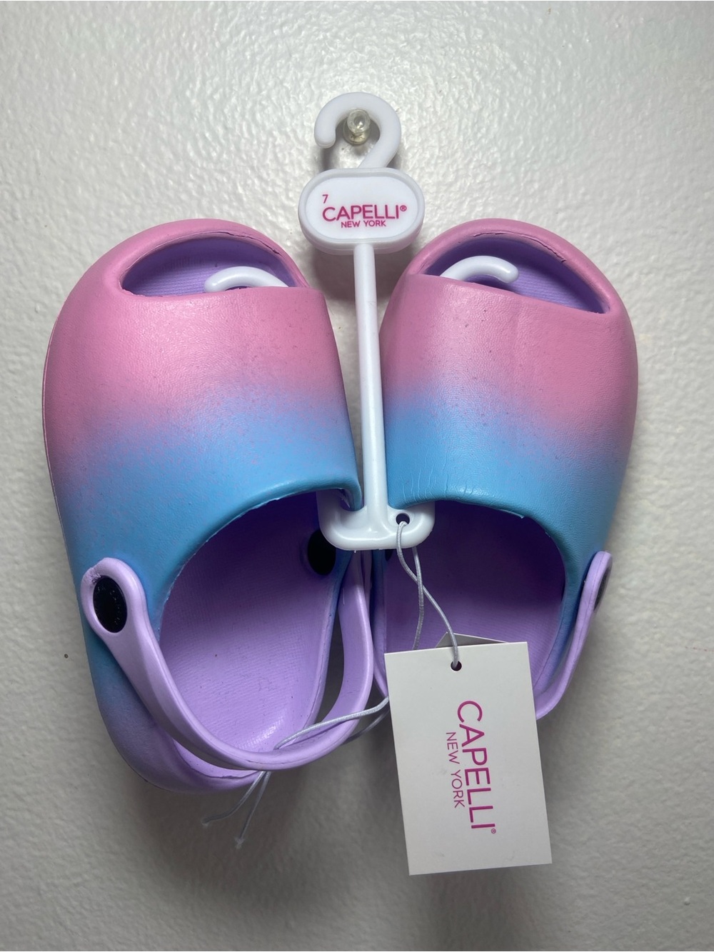 Capelli New York Girl Slides, Size 7, NWT